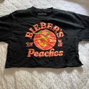 “Bieber’s Peaches” Justin Bieber Justice Merchandise Cropped T-Shirt